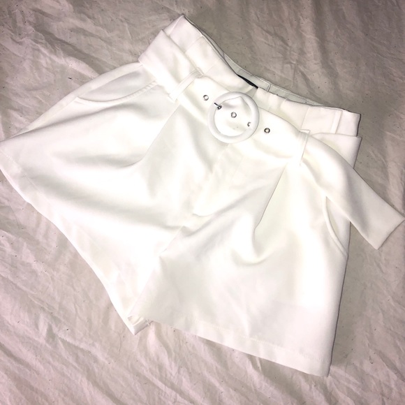 XS Forever 21 Belted Shorts - Picture 1 of 2